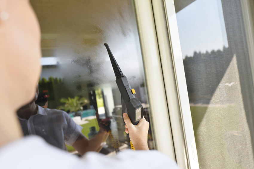 Gewerbe 8 Hygienewunder-Zuhause-Anwendung-Fenster-Reinigen